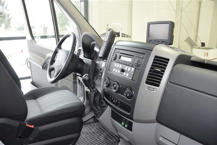 Cockpit mit Schalteinheiten für Funk- und SoSi 