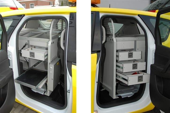 Drawers behind the side doors 