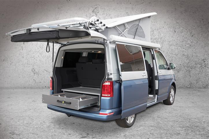 Elegant integration into the vehicle. Lots of remaining storage space