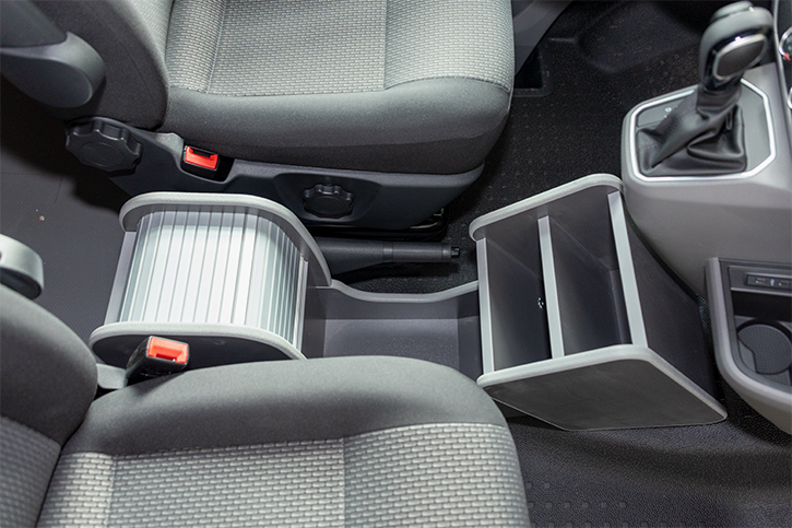 Flat centre console with the mounted attachment part