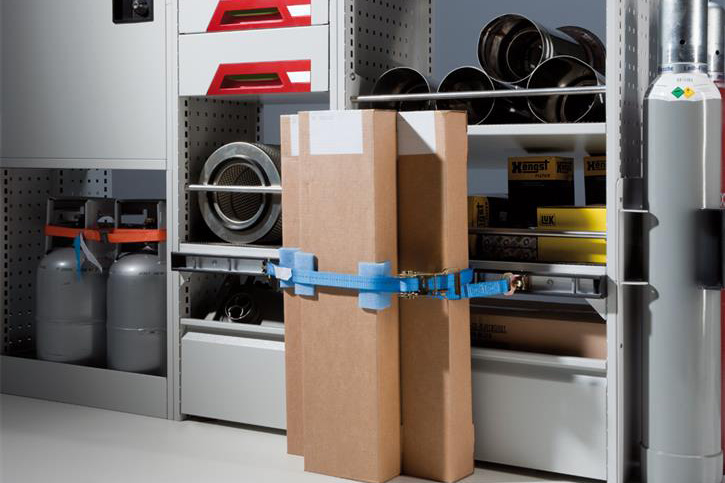 Integrated lashing rails for load securing 