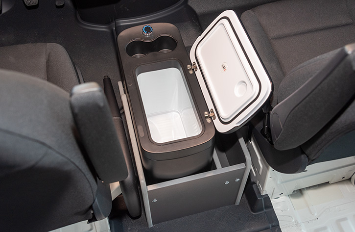 Mittelkonsole mit Kühlbox (Kühlbox bitte separat bestellen!) 