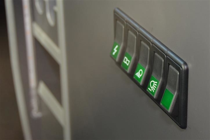 Switch unit for warning lights and lighting 