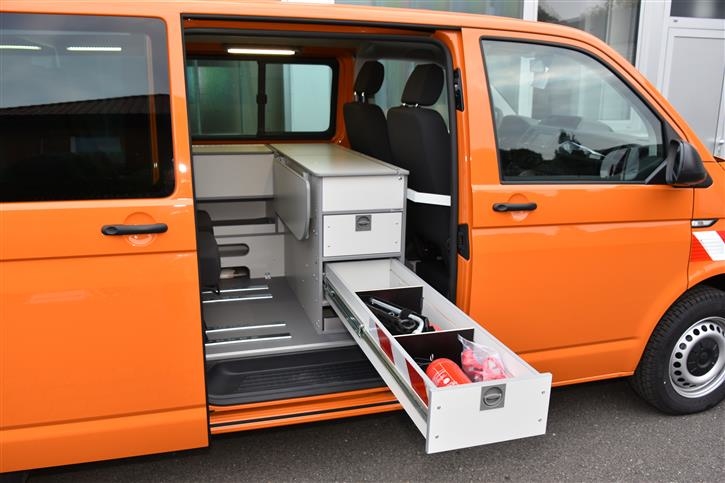 Two large heavy duty drawers on the side, also for long parts 