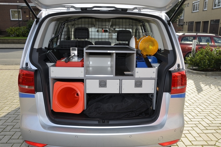 Volkswagen Touran I, Kofferaumausbau mit Standardbeladung (2014) 