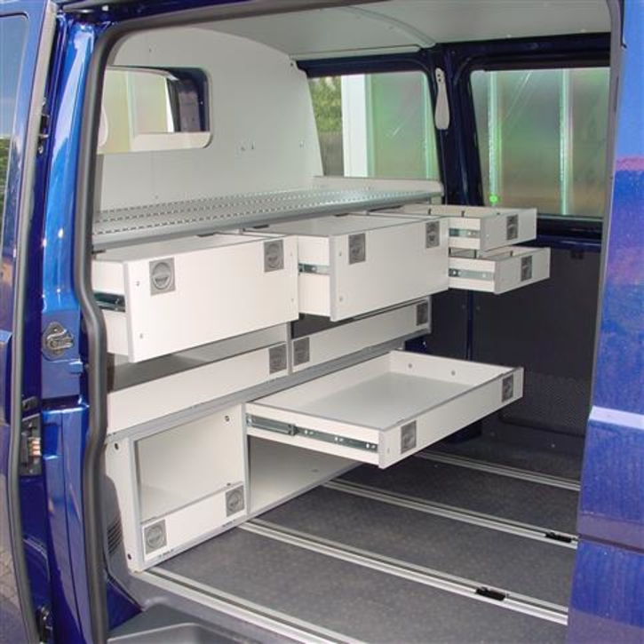 Workstation in the radiation protection vehicle